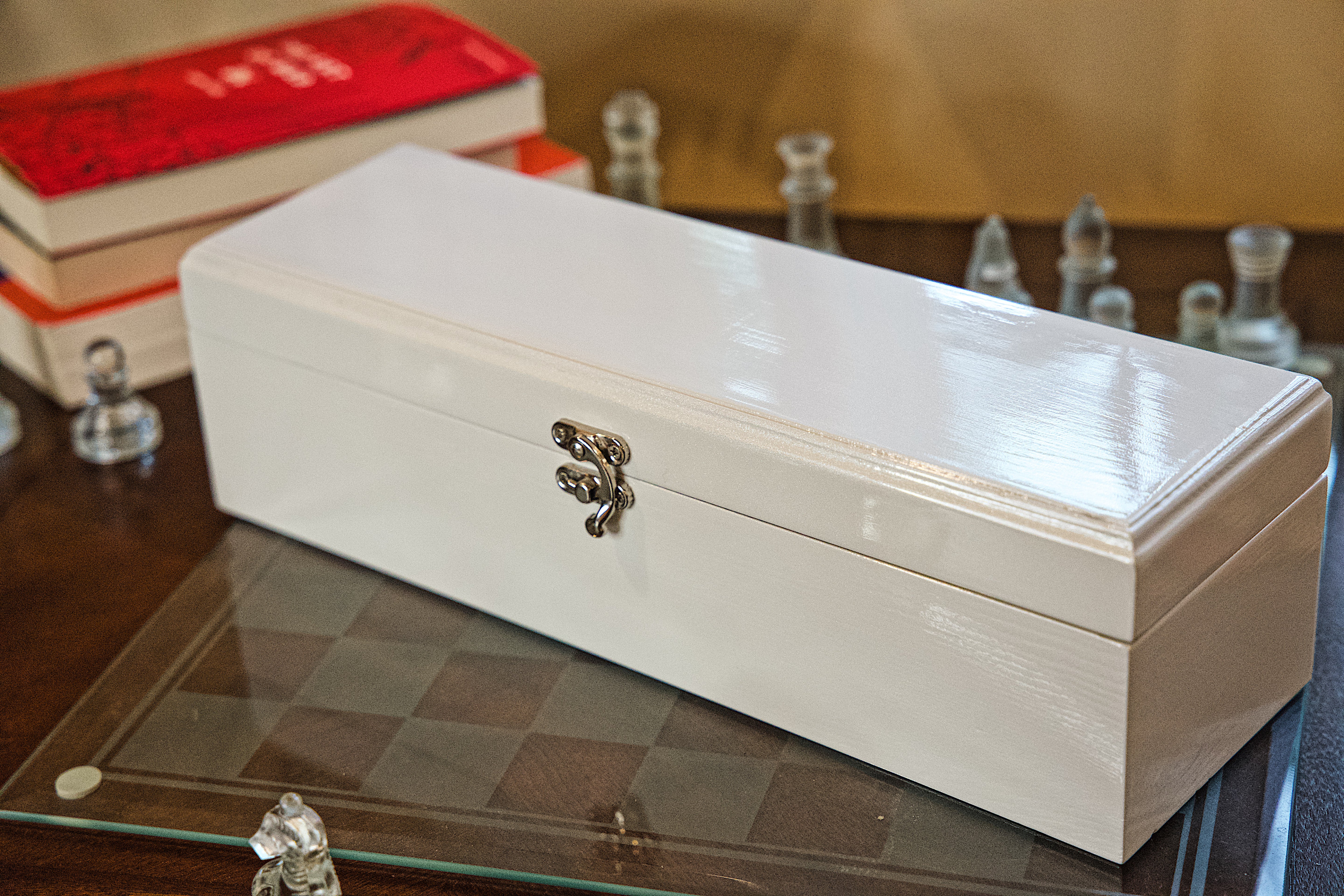 Eminent White Pearl (Metallic) with Black Velvet watch box