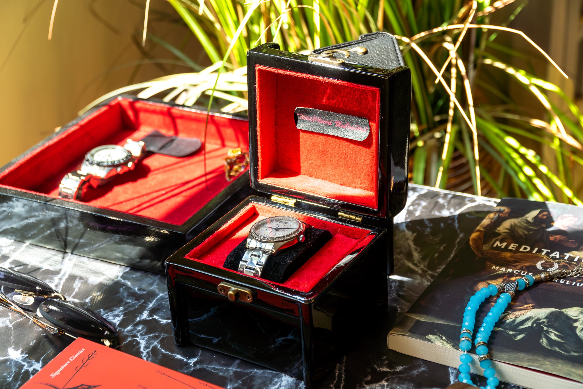 Black Sapphire (Metallic) with Red Velvet watch box