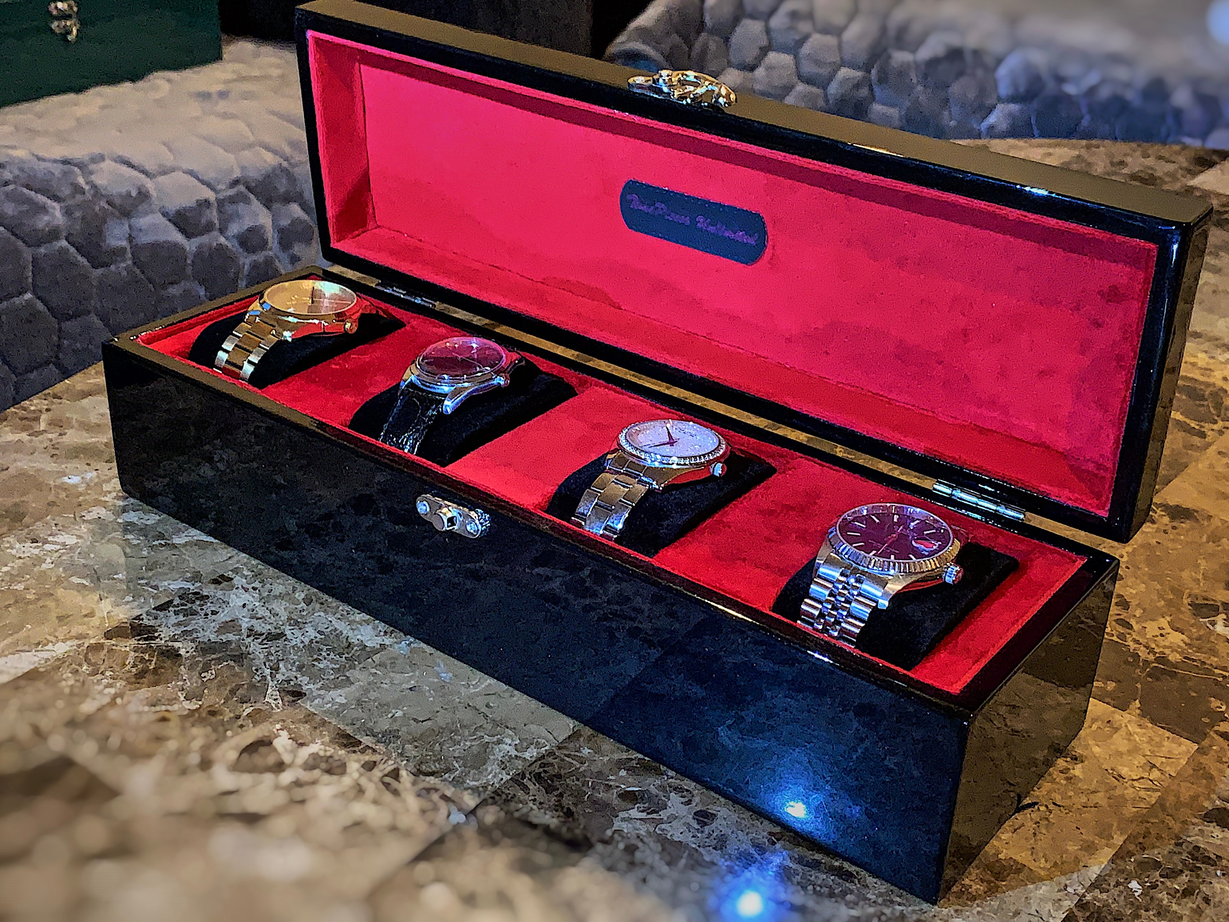 The Kings Box: Fire Red on Black Sapphire (Metallic) with Red Velvet watch box